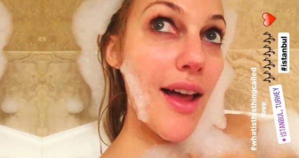 Meryem Uzerli'den Küvette Paylaşım!