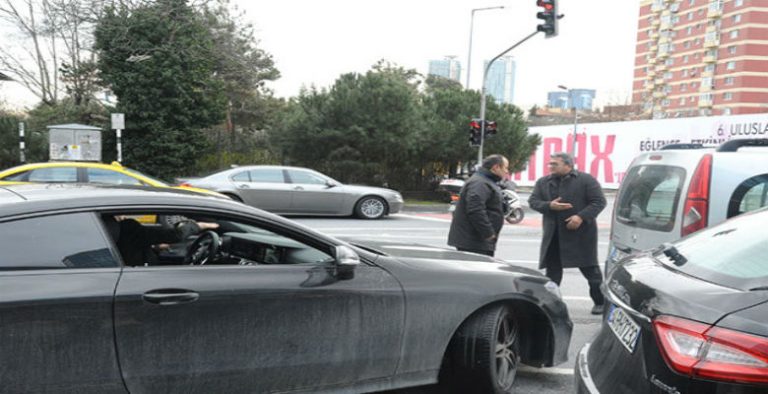 Tamer Karadağlı Trafikte Kavga Etti