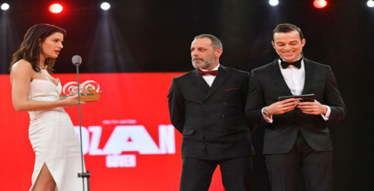 Berrak Tüzünataç Tepki Gösterdi, NTV Geri Vites Yaptı