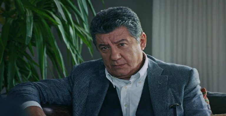 Tarık Ünlüoğlu kimdir?