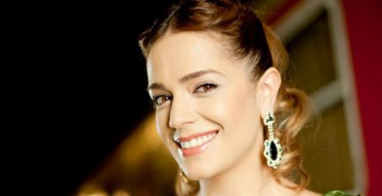 İpek Karapınar kimdir?