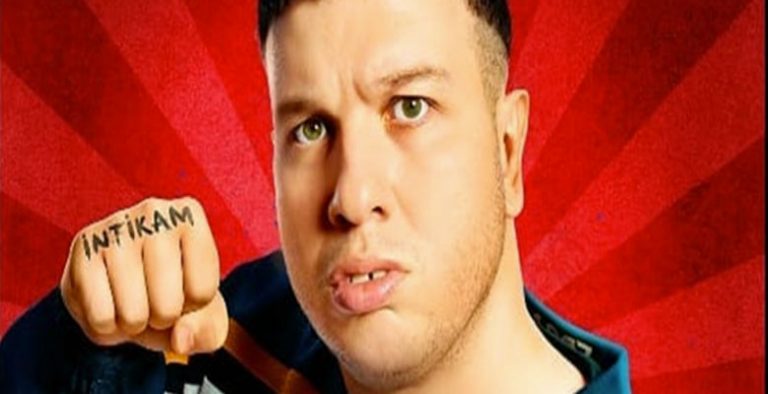 Şahan Gökbakar’dan Filmini Eleştiren Takipçisine Olay Gönderme