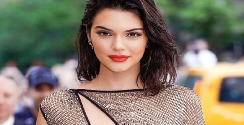 Kendall Jenner'ın Ayakları Sosyal Medyayı Salladı!