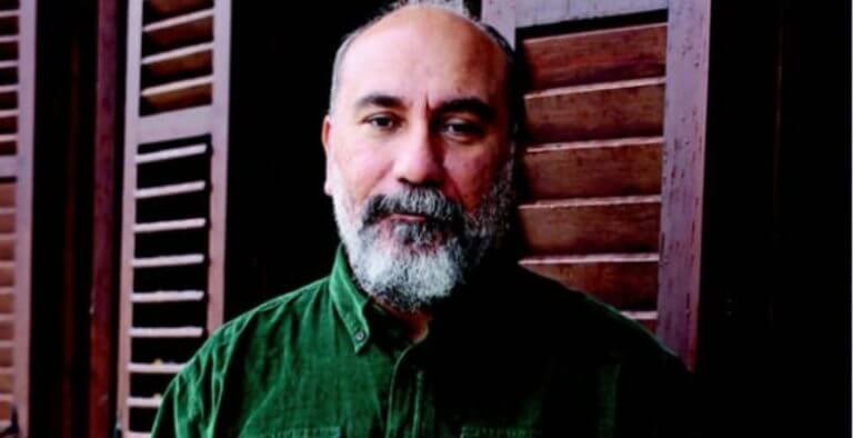 Mustafa Avkıran Kimdir?