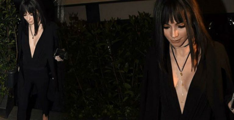 Merve Boluğur Derin Göğüs Dekoltesinden Sonra Nefes Kesti!