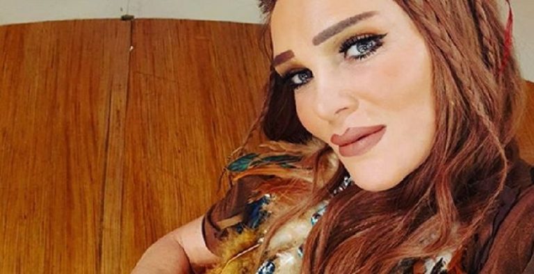 Seren Serengil’den “Pes” dedirten hareket. Bardağı fırlatıp stüdyoyu terk etti!