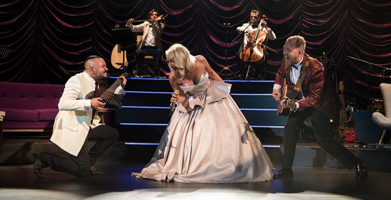 Sıla Ankara’da Yok Satıyor!