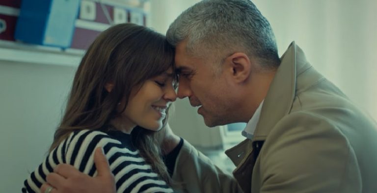 İstanbullu Gelin 38. bölümde Süreyya ve Faruk’a bebek müjdesi. Süreyya hamile!