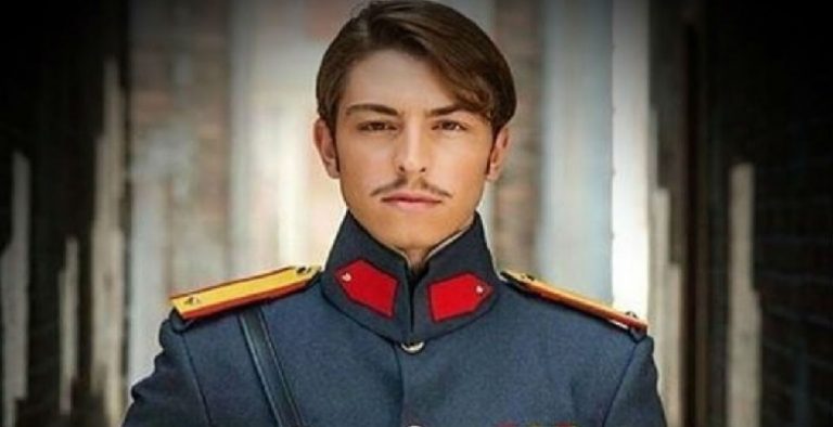 Boran Kuzum kimdir?