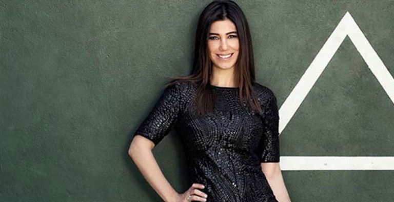 Karnı Burnunda Konser Verdi!