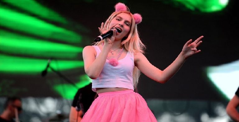 Aleyna Tilki, en sonunda 18 yaşına girdi! Partiden özel fotoğraflar haberimizde…