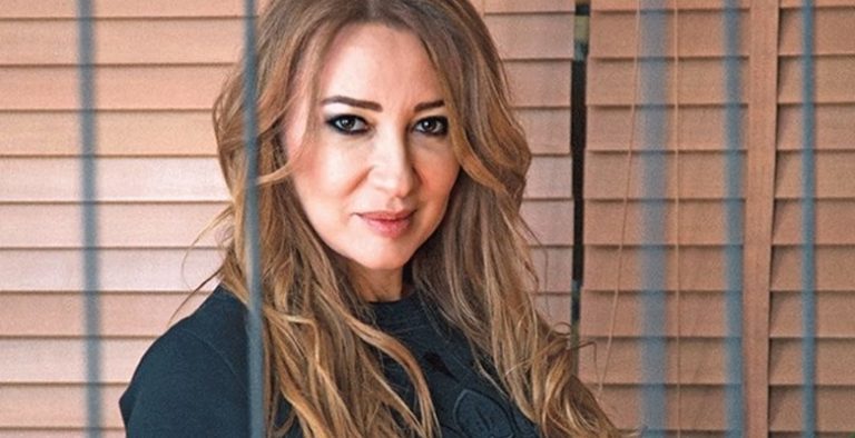 Ayşegül Günay Kimdir?