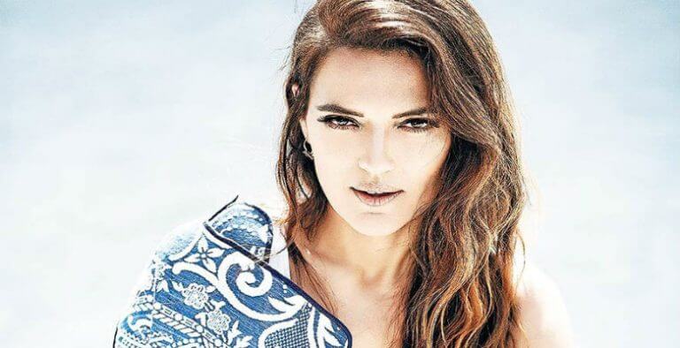 “Demet Hanım Kendi Pop Şarkılarını Okusun!”