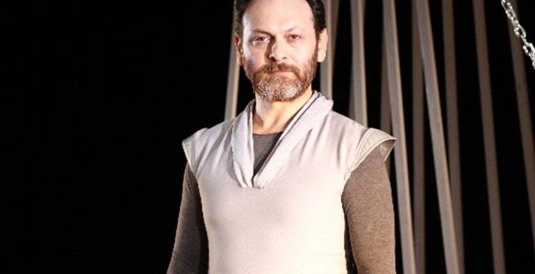 Devrim Özder Akın Kimdir?