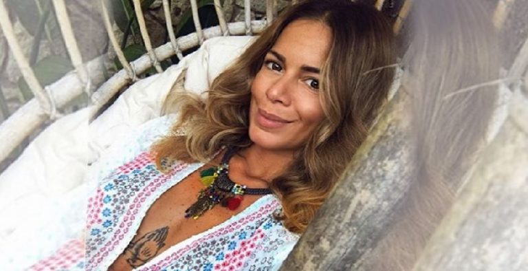 Eliz Sakuçoğlu, cinsiyet değiştiren kardeşi ile ilk kez görüntülendi!