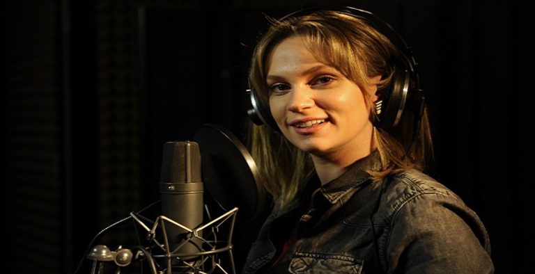 Farah Zeynep Abdullah, Gülizar’da Bu Hafta, Nükhet Duru’dan “Ben Sana Vurgunum” Şarkısıyla Karşımızda!
