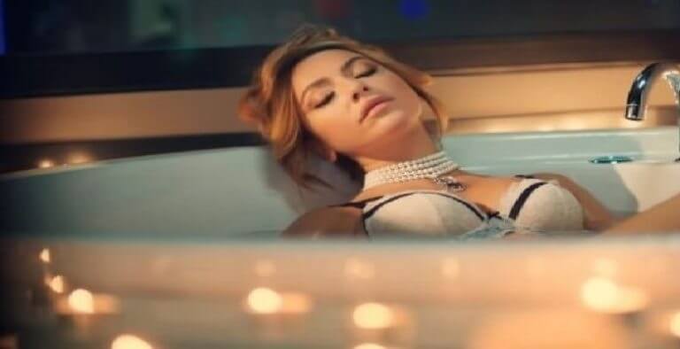 Hadise, müstehcen bulunan klibinin yasaklanmasına tepki gösterdi: Ben bir Atatürk çocuğuyum!