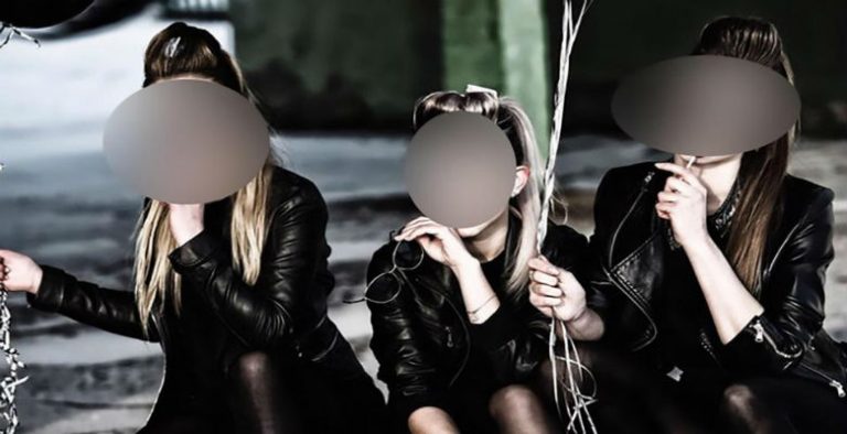 Rus Öğretmenden Skandal! Öğrencilerine Deri Kıyafetler Giydirip…