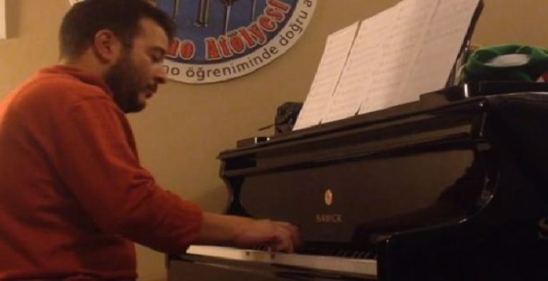 Ünlülerle çalışan genç yaştaki müzisyen intihar etti!