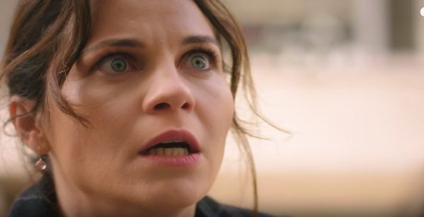 Ufak Tefek Cinayetler 21. Bölümde Burcu Bebeğini mi Düşürüyor?