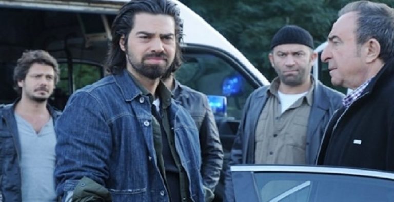 Uğur Pektaş, Maneviyata Yönelip Bambaşka Biri Oldu. Sarık ve Cübbesi Dikkat Çekti!