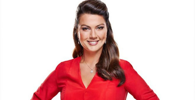 Açelya Akkoyun Kimdir