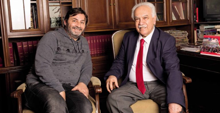 Armağan Çağlayan’a canlı yayında doğum günü sürprizi!