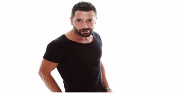 Bir kadın bir günde sekiz farklı karaktere girebilir