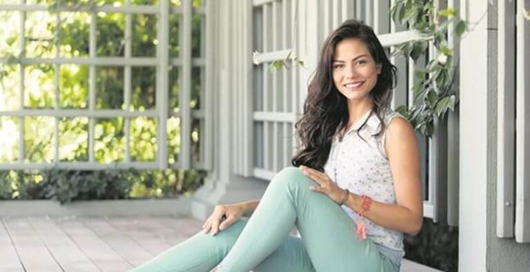 Demet Özdemir Aşık Mı? Ünlü İsim İddiaları Yanıtladı!