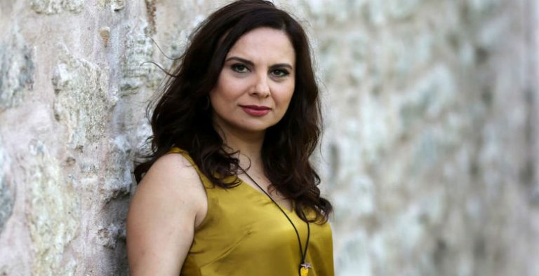 Goncagül Sunar: Lütfen Bir Salaklaşmayalım