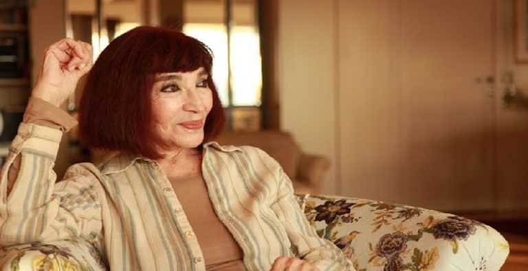 Gülriz Sururi kimdir?