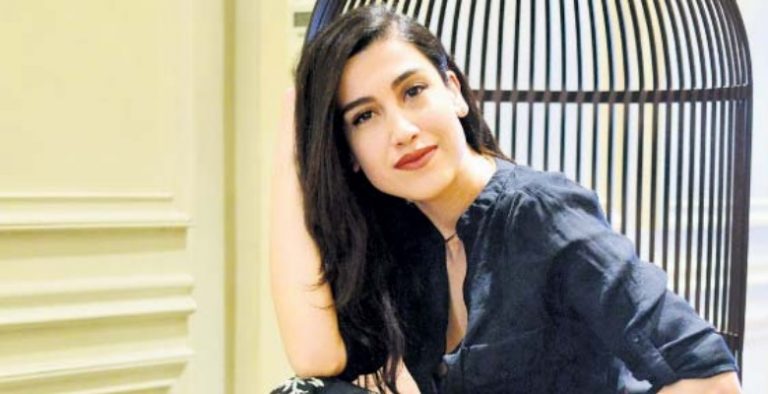 Neslihan Arslan Kimdir?