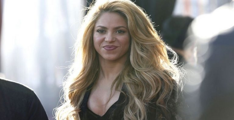 Shakira, anne-babasını da İstanbul’a getiriyor…