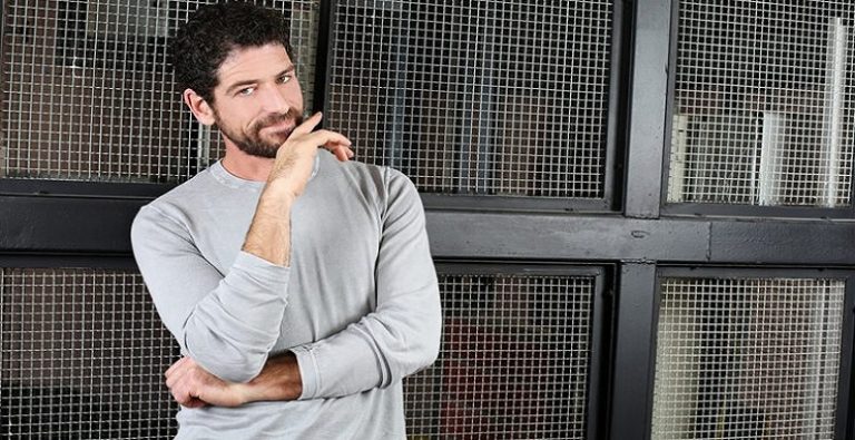 Cemal Hünal kimdir?