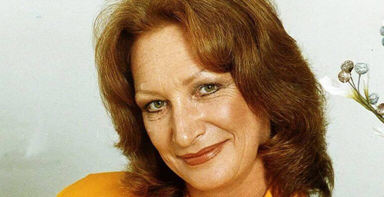 Cornelia Frances yaşama veda etti