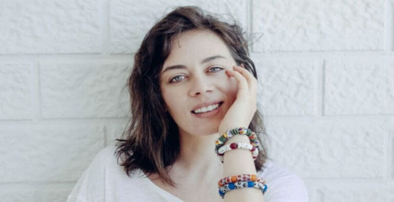 “Demet Evgar” Her Günüme Şükrediyorum!