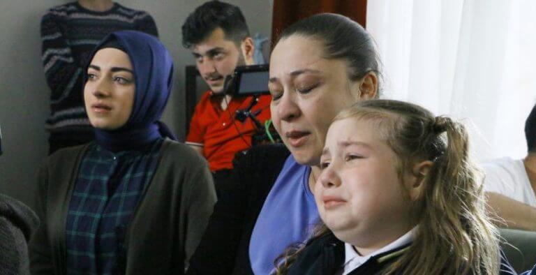 Elif dizisindeki bu anlar tüm oyuncuları ağlattı!