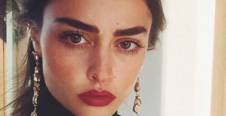 Esra Bilgiç kimdir?