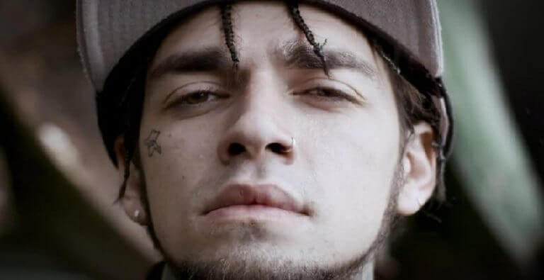 Uyuşturucuya özendirmekten tutuklanan rapçi Ezhel’in avukatından ilk açıklama!