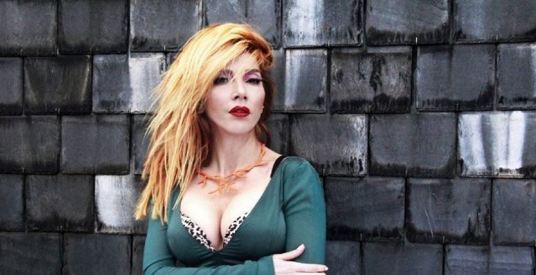 Hande Yener; Ayrılık Haberlerini Yalanladı! Ateşli bir çiftiz…