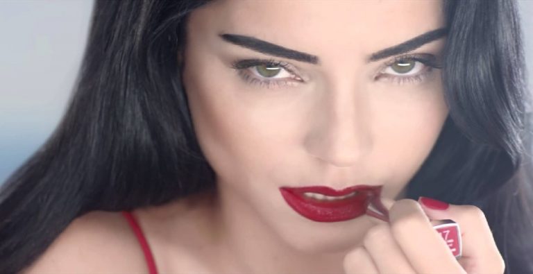 Merve Boluğur’dan Dikkat Çekici Paylaşım!