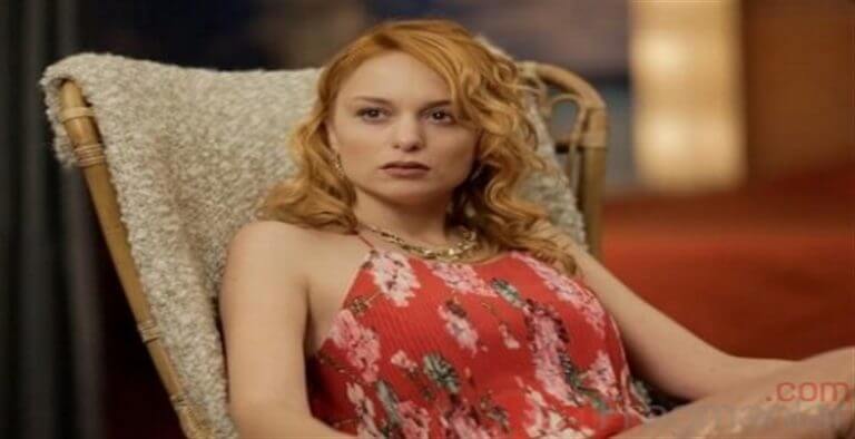 Nilperi Şahinkaya kimdir?