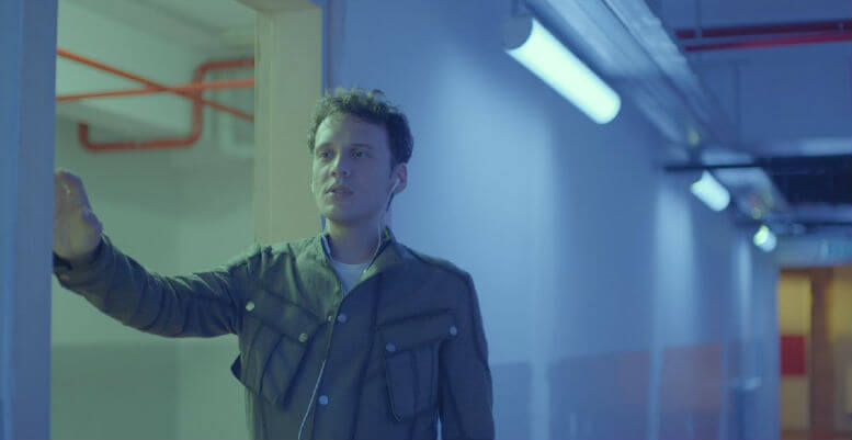 Edis yeni klibini buz pistinde çekti