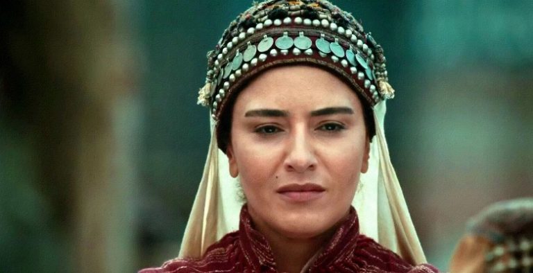 Ezgi Esma Kürklü kimdir?