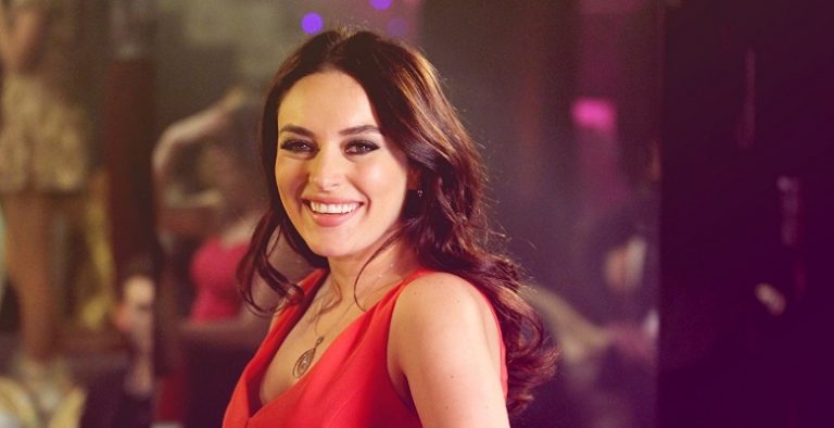 Ezgi Mola: “Sormayın utanıyorum”