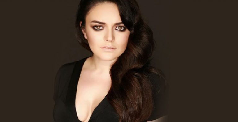 Ezgi Mola köpeğe yapılan işkenceye isyan etti!