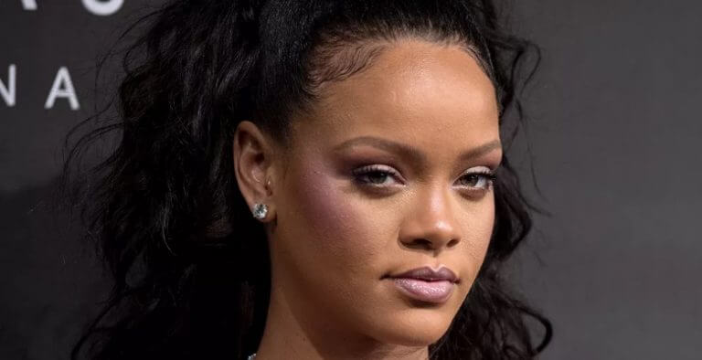 Rihanna yeni makyaj stili ile kime özendi?