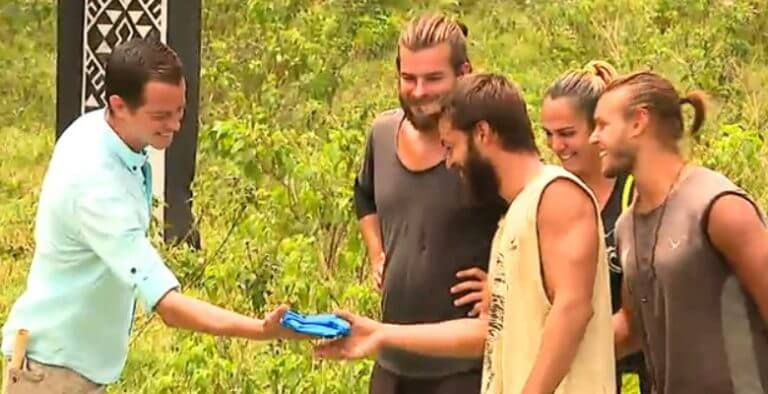 Survivor’da aşk mı doğuyor? Hilmicem’e sürpriz hediye!