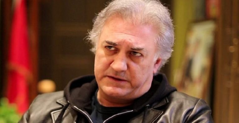 Tamer Karadağlı kızıyla tatilde