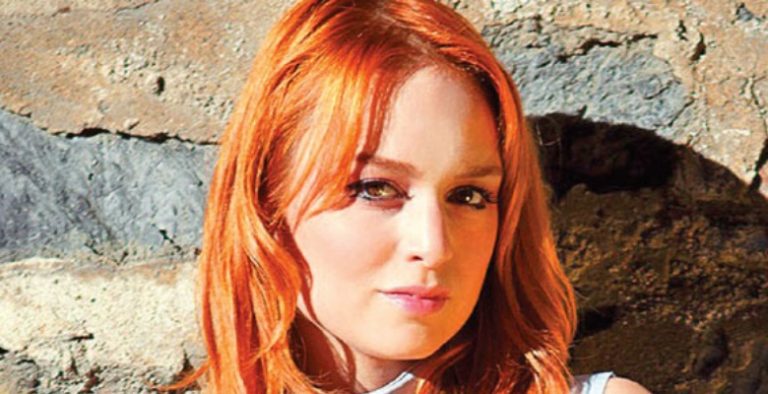 Yeni projesine vampir dizileriyle hazırlanıyor